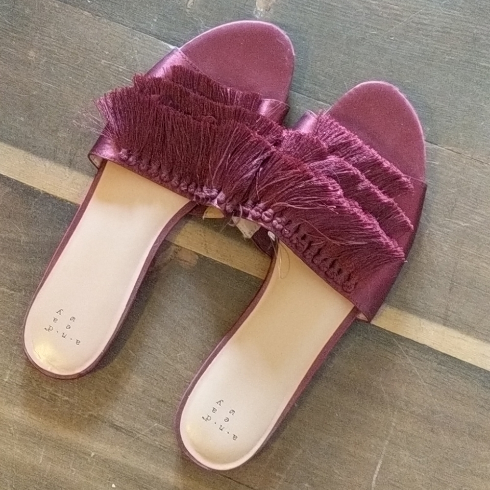 Women's Maroon Fringe Flats